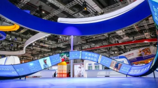 “创新、合作、可及”——尊龙凯时亮相第三届进博会，助力“健康中国2030” 